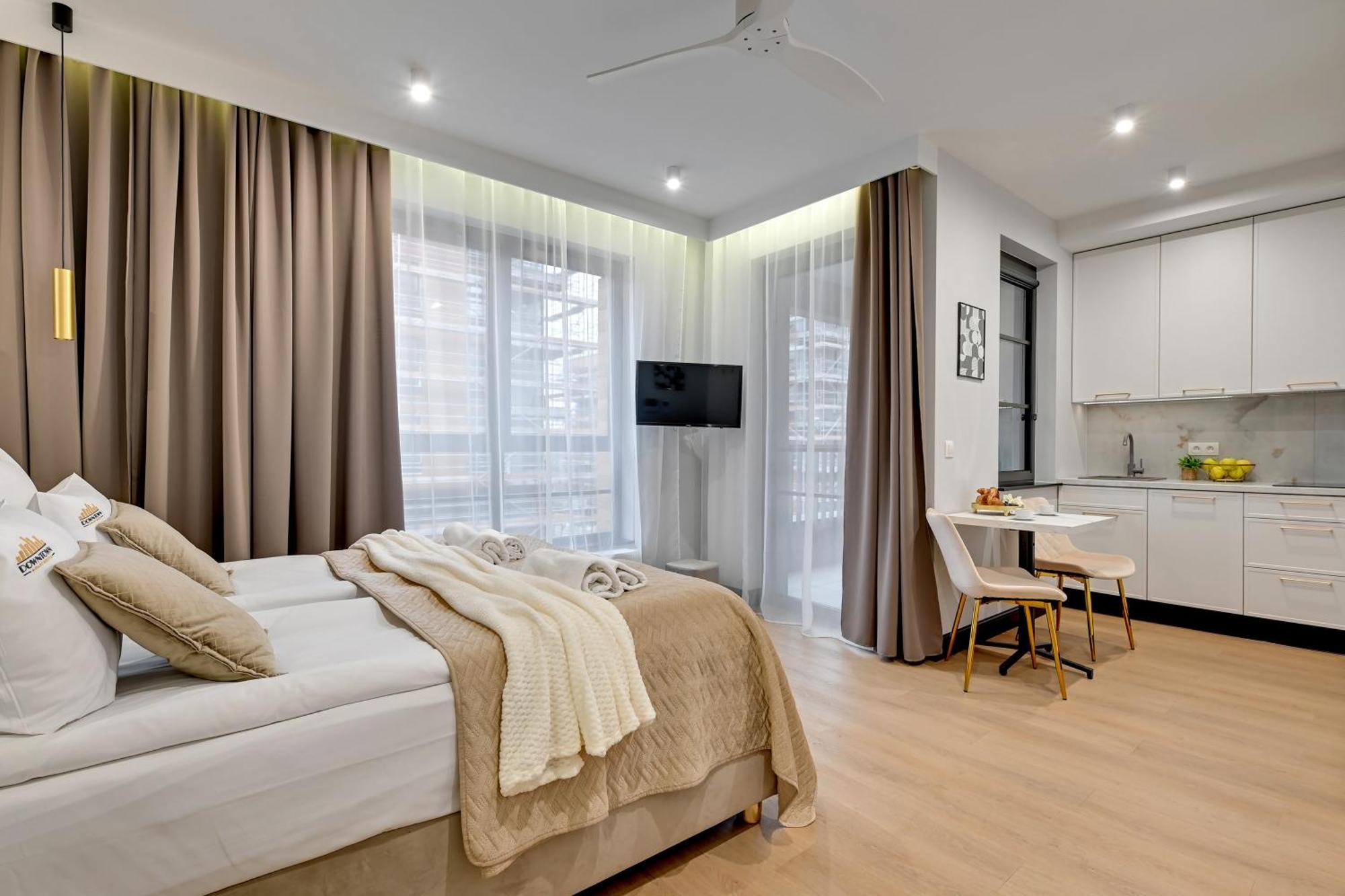 Doki Living & Foodhall By Downtown Apartments غدانسك الغرفة الصورة